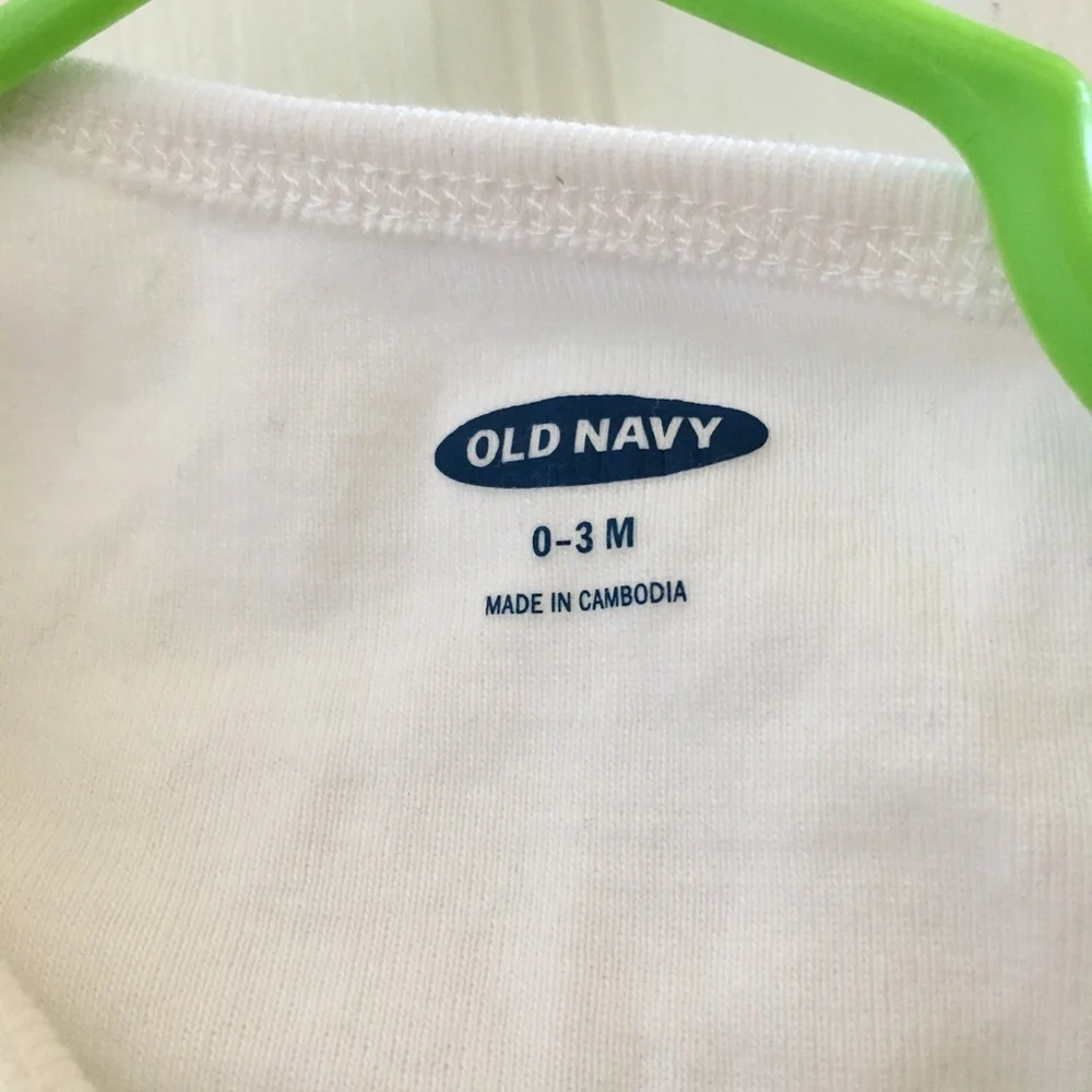 Infant old navy onesie 0-3 month size
